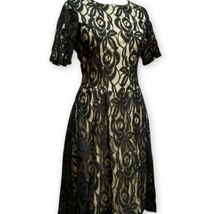Bobeau black lace overlay short sleeve dress S